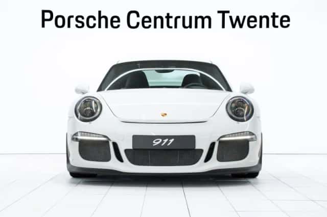 Porsche 911 (2015) thumbnail 2