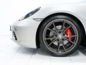 Porsche 718 (2020) thumbnail 6