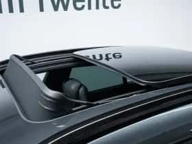 Porsche Macan (2024) thumbnail 16