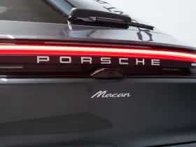 Porsche Macan (2024) thumbnail 19