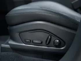 Porsche Macan (2024) thumbnail 25