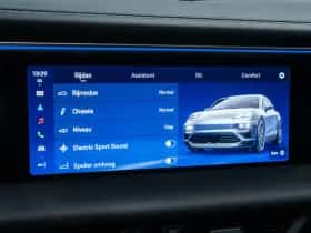 Porsche Macan (2024) thumbnail 41