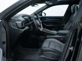 Porsche Macan (2024) thumbnail 7