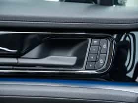 Porsche Panamera (0) thumbnail 25