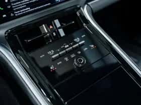 Porsche Panamera (0) thumbnail 45