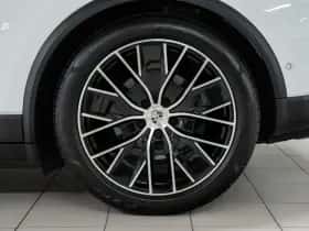 Porsche Macan (2024) thumbnail 11