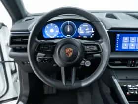 Porsche Macan (2024) thumbnail 21