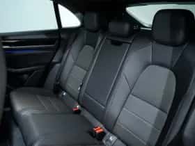 Porsche Macan (2024) thumbnail 30