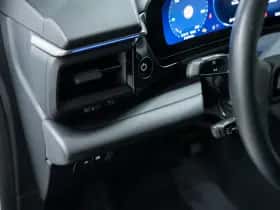 Porsche Macan (2024) thumbnail 32