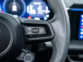 Porsche Macan (2024) thumbnail 36