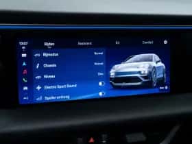 Porsche Macan (2024) thumbnail 38