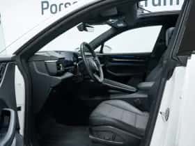 Porsche Macan (2024) thumbnail 7