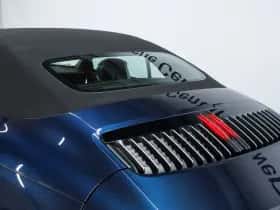 Porsche 911 (2022) thumbnail 18