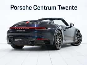 Porsche 911 (2022) thumbnail 3