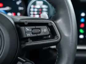 Porsche 911 (2022) thumbnail 35