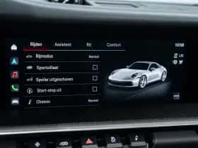 Porsche 911 (2022) thumbnail 40