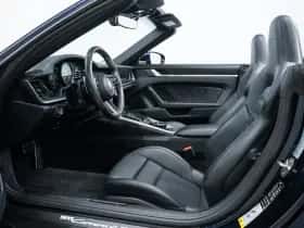 Porsche 911 (2022) thumbnail 8