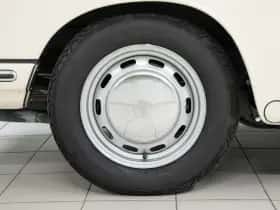 Porsche 911 (1966) thumbnail 6