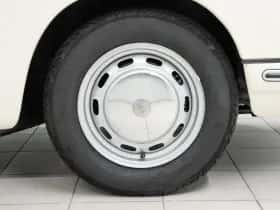 Porsche 911 (1966) thumbnail 7