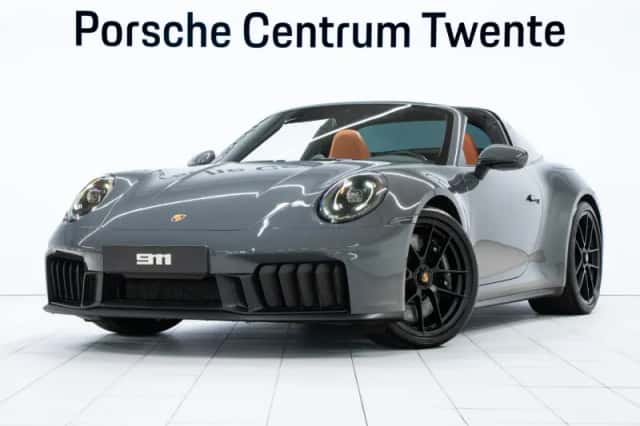 Porsche 911 (2025) thumbnail 1