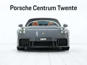 Porsche 911 (2025) thumbnail 2