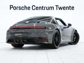 Porsche 911 (2025) thumbnail 3