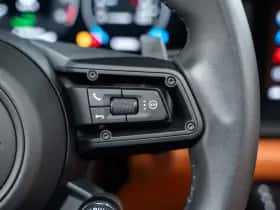 Porsche 911 (2025) thumbnail 37