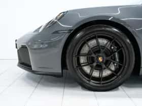 Porsche 911 (2025) thumbnail 7