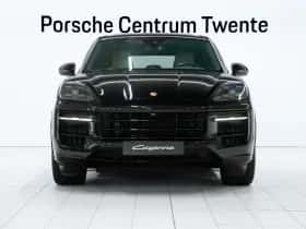 Porsche Cayenne (2024) thumbnail 2