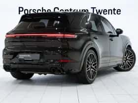 Porsche Cayenne (2024) thumbnail 3