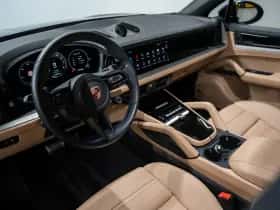 Porsche Cayenne (2024) thumbnail 23