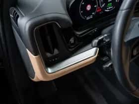 Porsche Cayenne (2024) thumbnail 36
