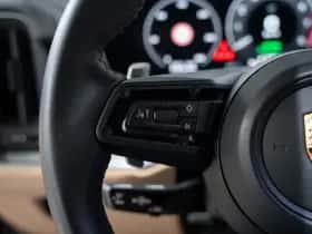 Porsche Cayenne (2024) thumbnail 39