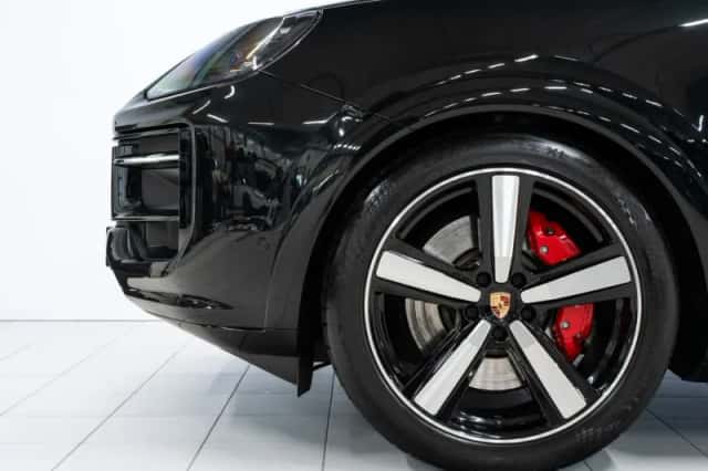 Porsche Cayenne (2024) thumbnail 6