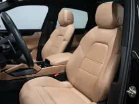 Porsche Cayenne (2024) thumbnail 8