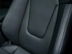 Porsche Taycan (0) thumbnail 23
