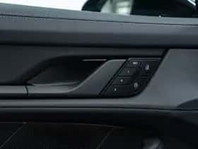Porsche Taycan (0) thumbnail 27