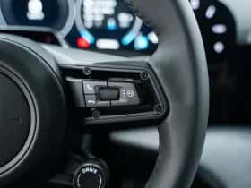 Porsche Taycan (0) thumbnail 36