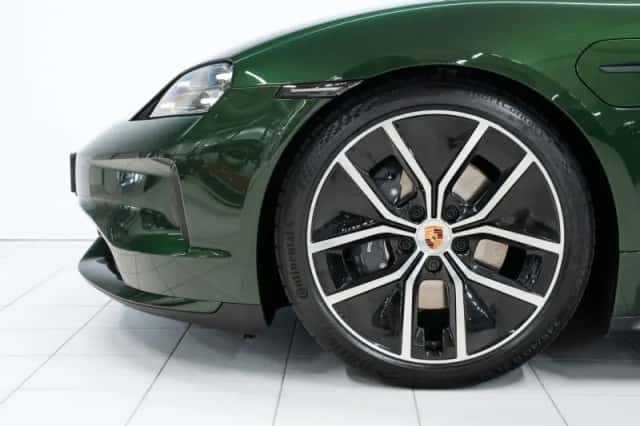 Porsche Taycan (2026) thumbnail 6