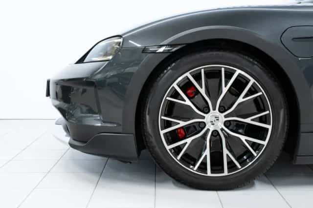 Porsche Taycan (2024) thumbnail 6