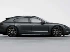 Porsche Taycan (2024) thumbnail 5