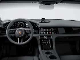 Porsche Taycan (2025) thumbnail 9
