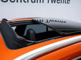 Porsche Macan (2024) thumbnail 18