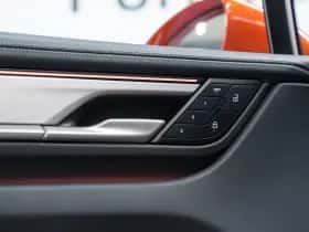 Porsche Macan (2024) thumbnail 31