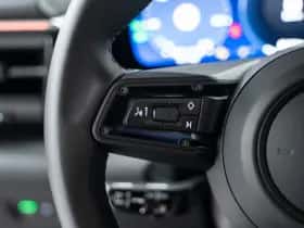 Porsche Macan (2024) thumbnail 39