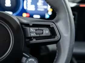 Porsche Macan (2024) thumbnail 40