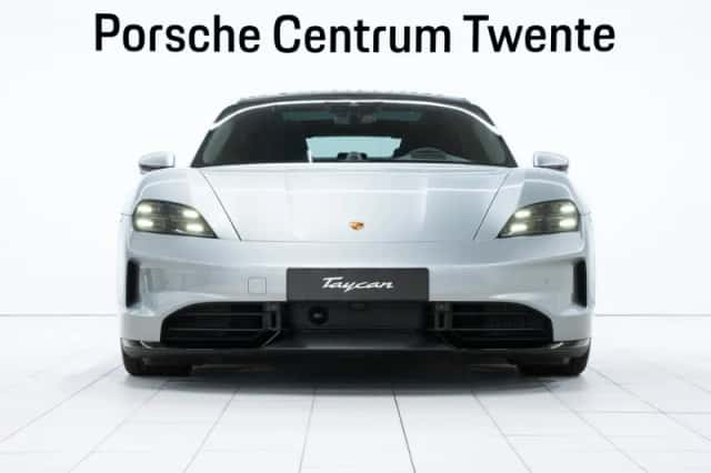 Porsche Taycan (2025) thumbnail 2