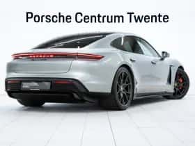Porsche Taycan (2025) thumbnail 3