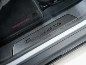 Porsche Taycan (2025) thumbnail 27