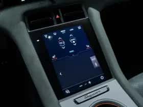 Porsche Taycan (2025) thumbnail 51
